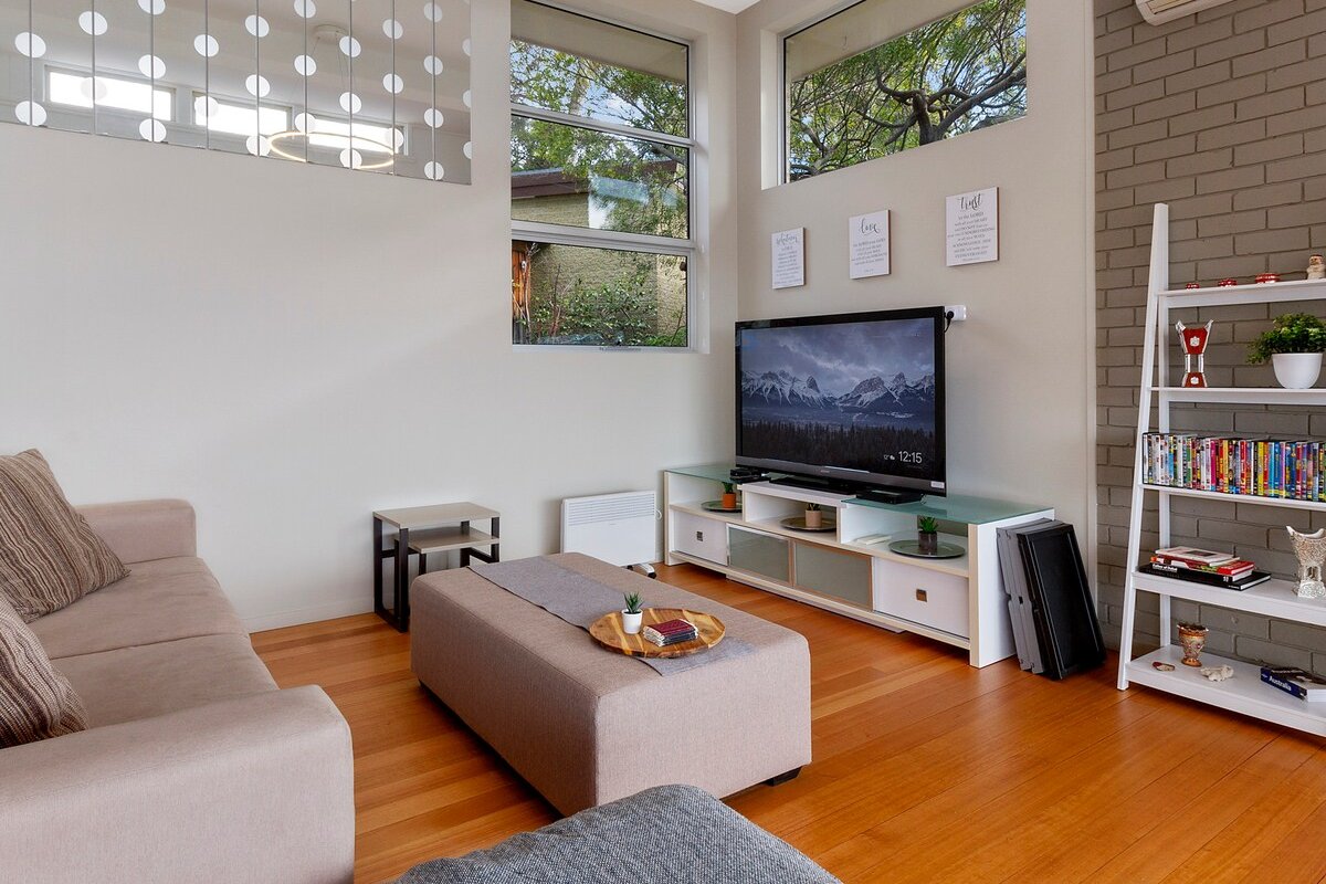 Spectacular Views – 4 Bedrooms – Free Parking gallery image 4