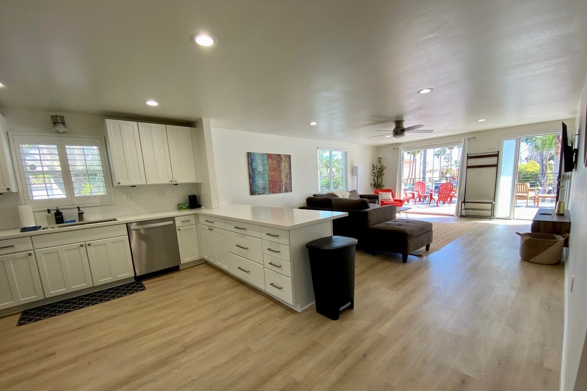 Pacific Beach House with Sun Deck & Private Yard! gallery image 5