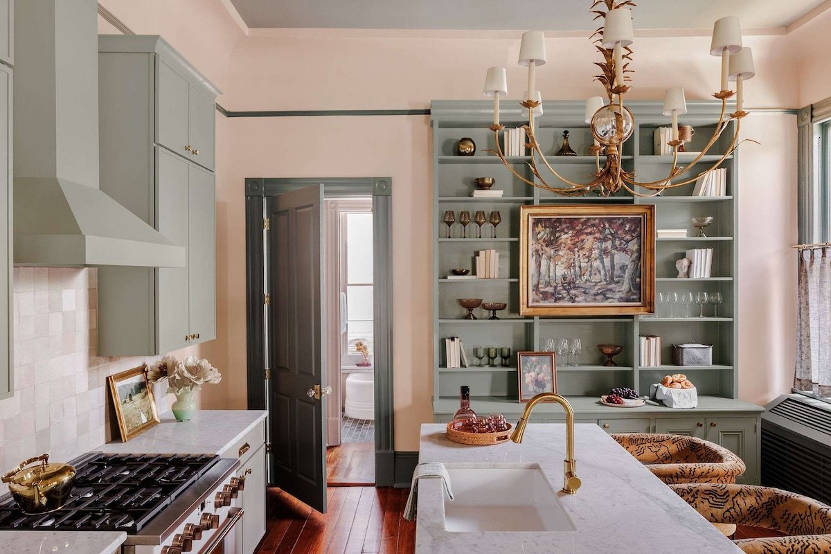 Luxe 6-bedroom Garden District Suite | Hotel Pool gallery image 5