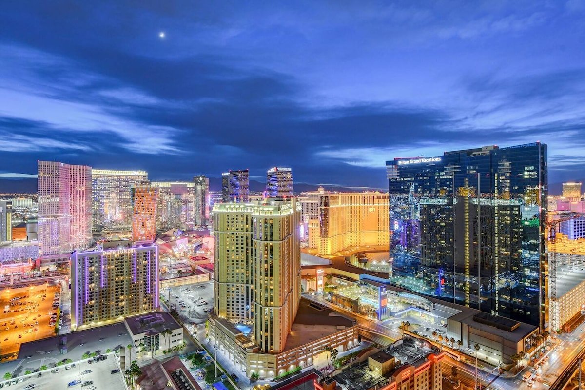 MGM Signature 2BR2BA PH Strip view No Resort Fee gallery image 2