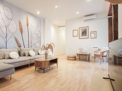 Gran Via 5 dormitorios 4 baños A/A central