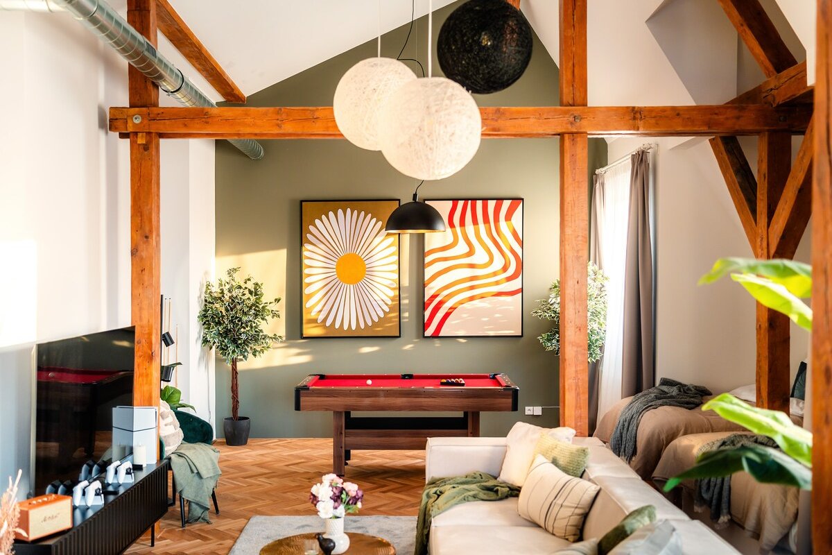 6BR+3.5Bath Prague Grand View + POOL table gallery image 4