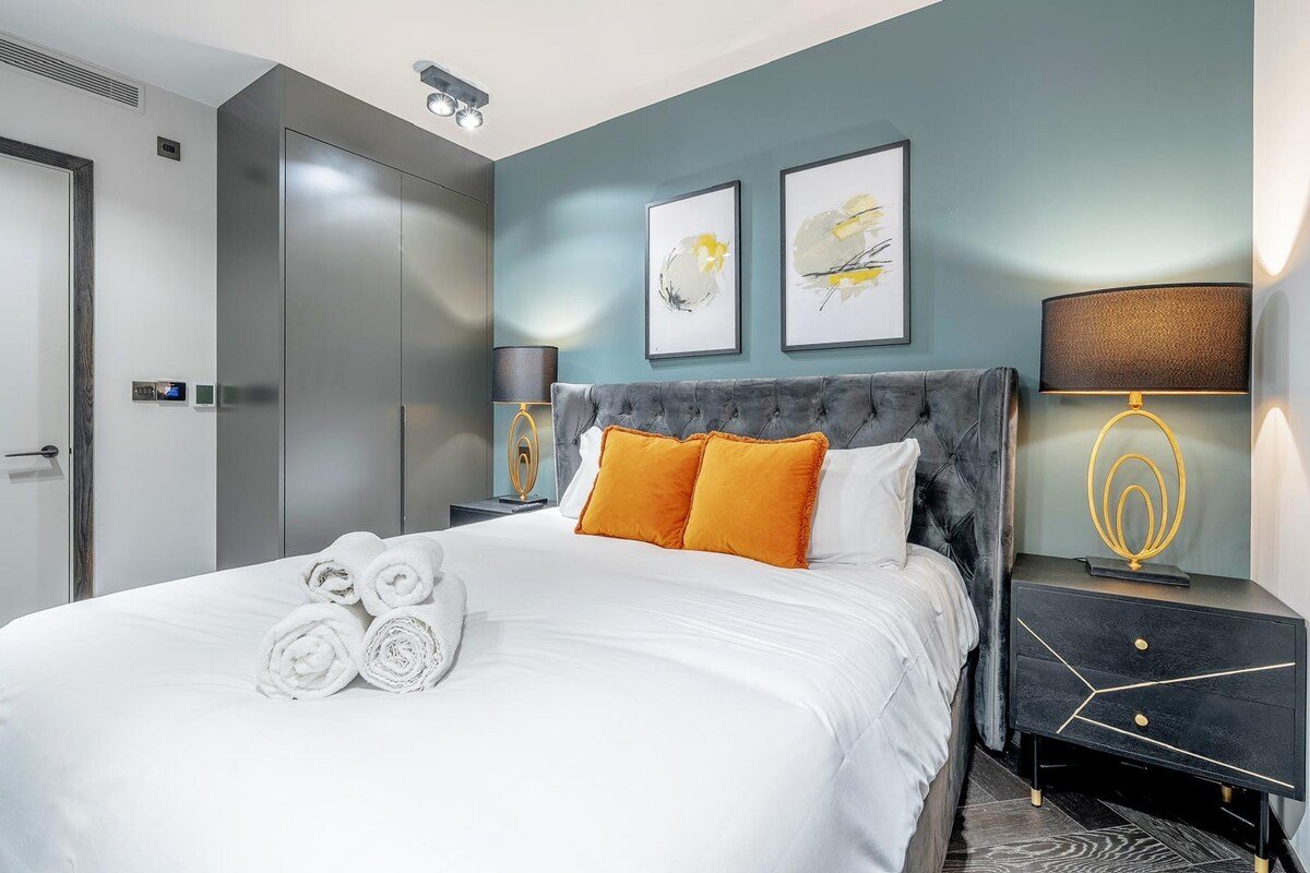 Stylish 2-Bed in the Heart of Soho & Carnaby St gallery image 5