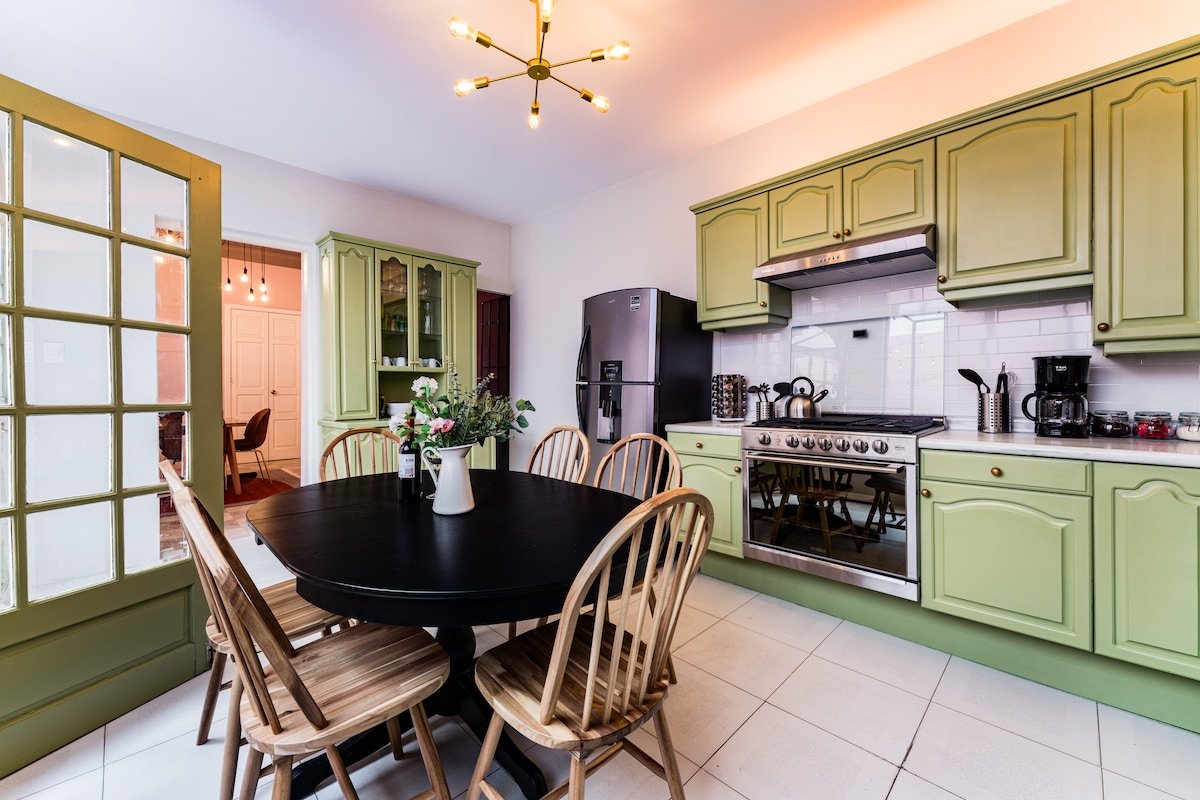 Unique Home with Art and Outdoor Dining Space gallery image 5