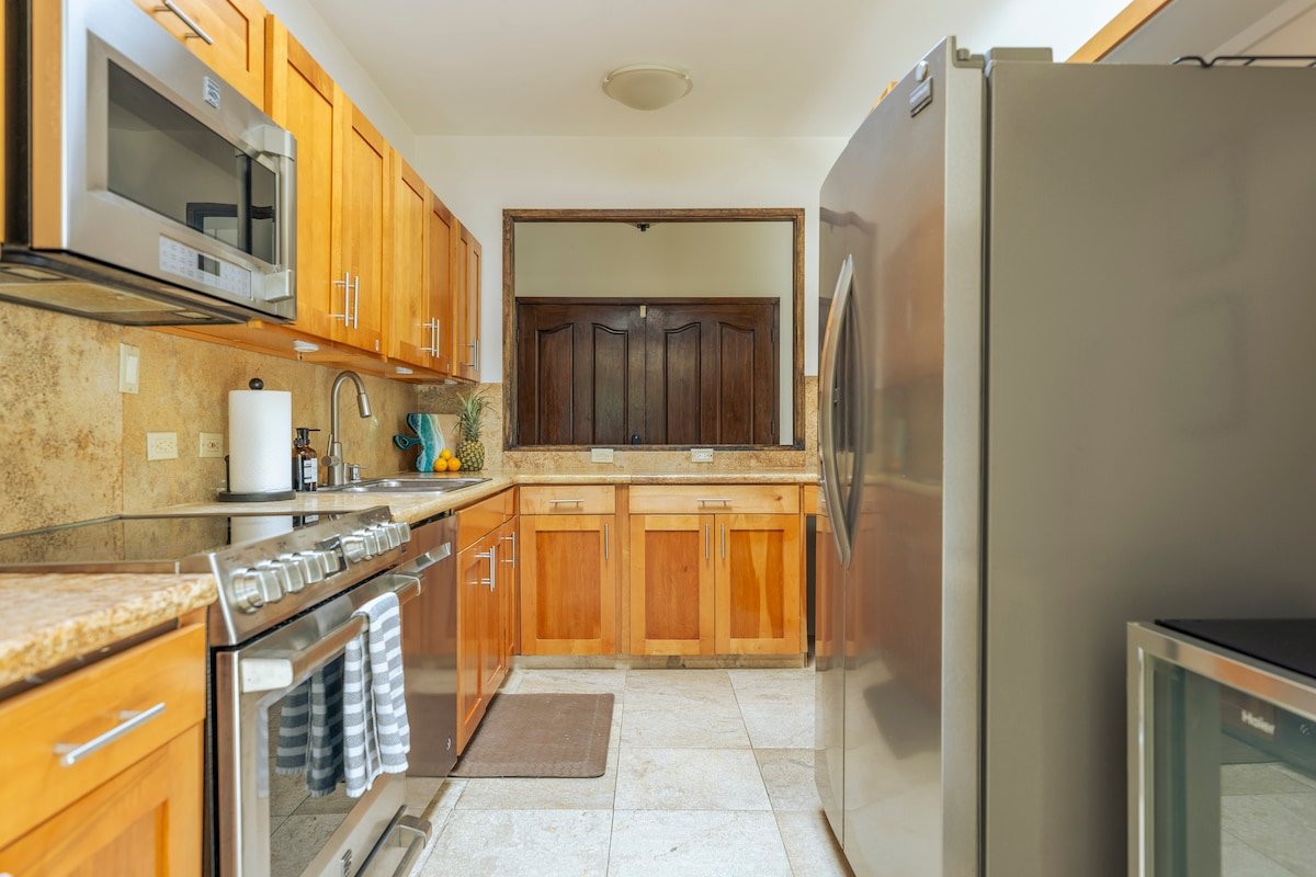 Large Kailua Beach Home – Steps To The Beach! gallery image 5