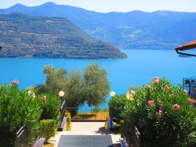 Casa Lago – Luxury apartment. Large swimming pool.