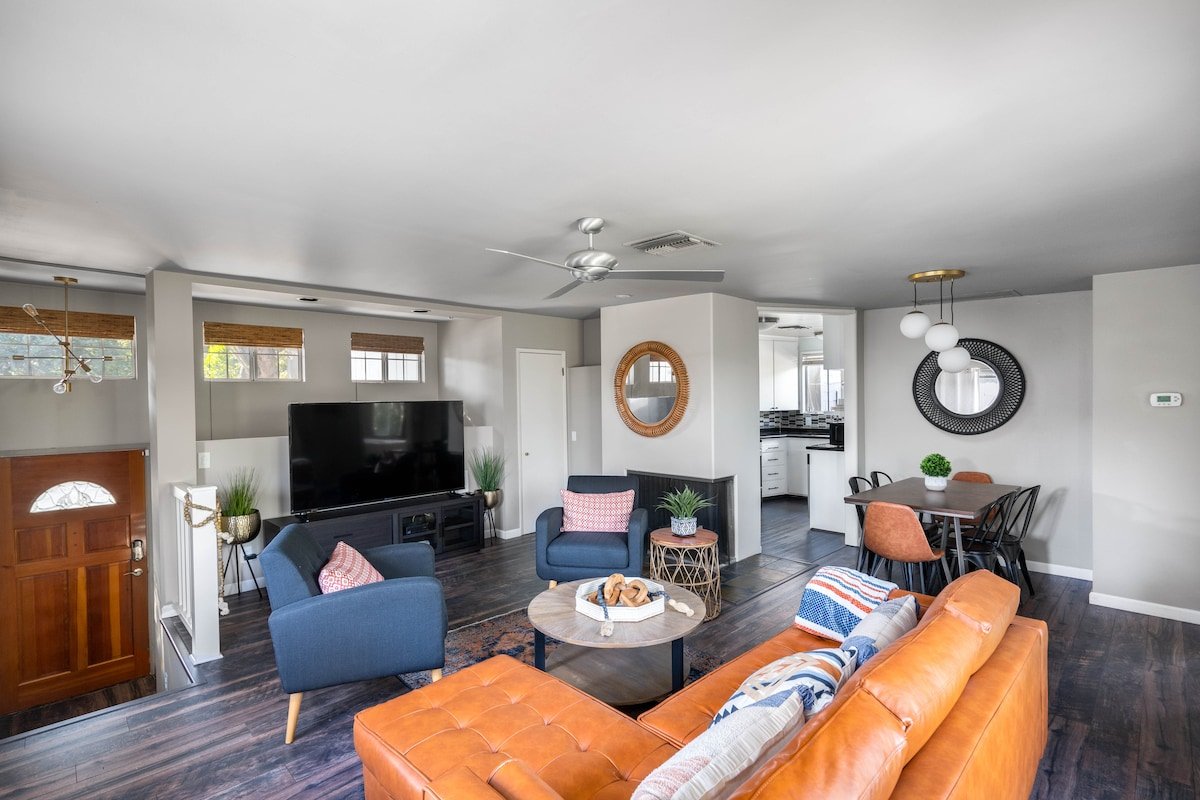 Make Memories Fireside! Views! 5 Min. to Hiking gallery image 3