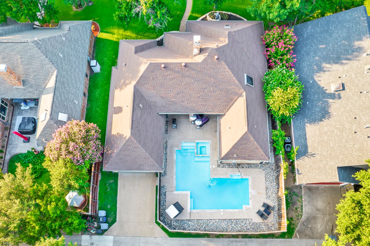 Luxury House with Heated Pool and Spa, 4 Bedrooms