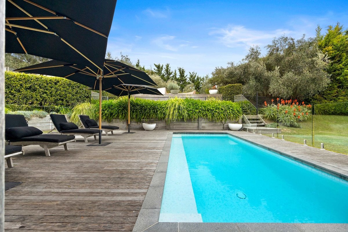 Portsea Sanctuary, Gas Heat Pool & Gardens gallery image 4