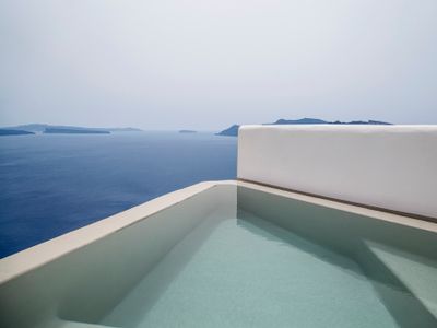 GeorgOIA HOUSE-VOLCANO VIEW