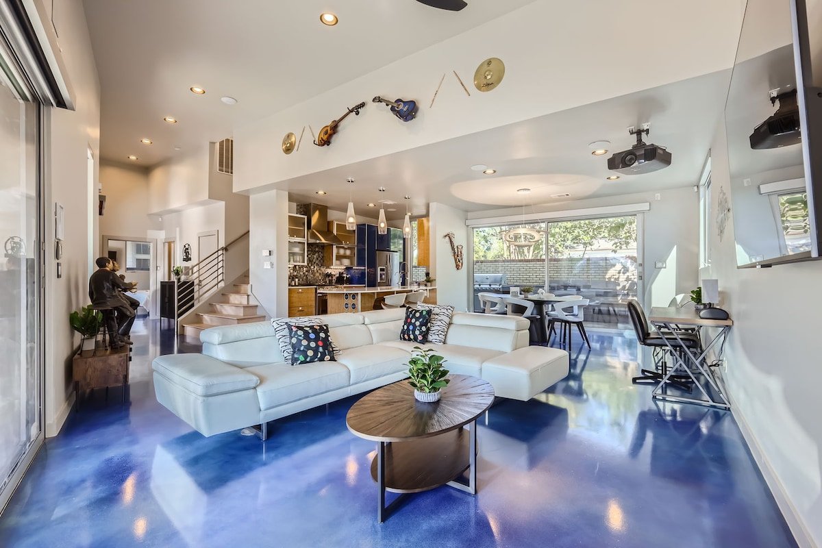 4BR Home+Guest House, Hot Tub, Dome, Near Downtown gallery image 2