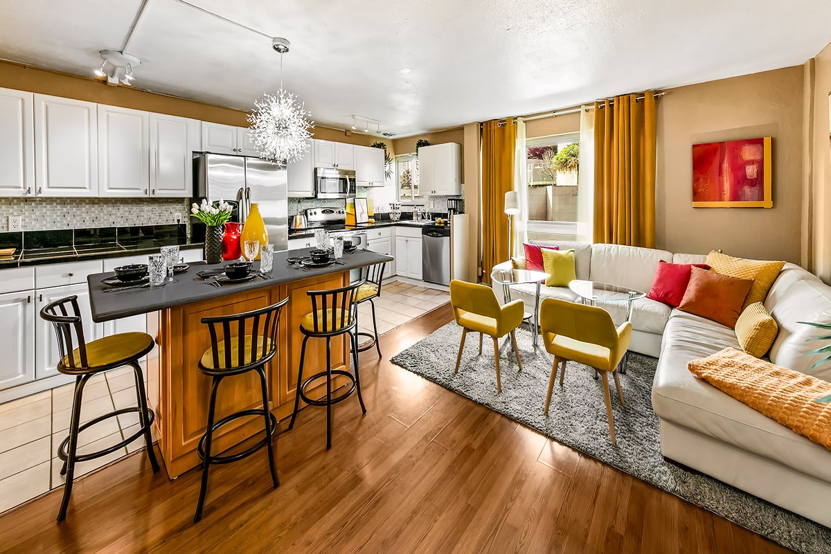 Holiday special 50% off nightly rate til New Year!