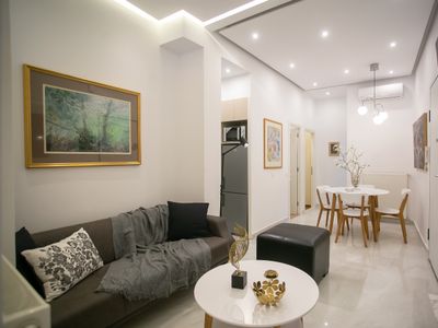 Polymnia & Melpomene by Heloni