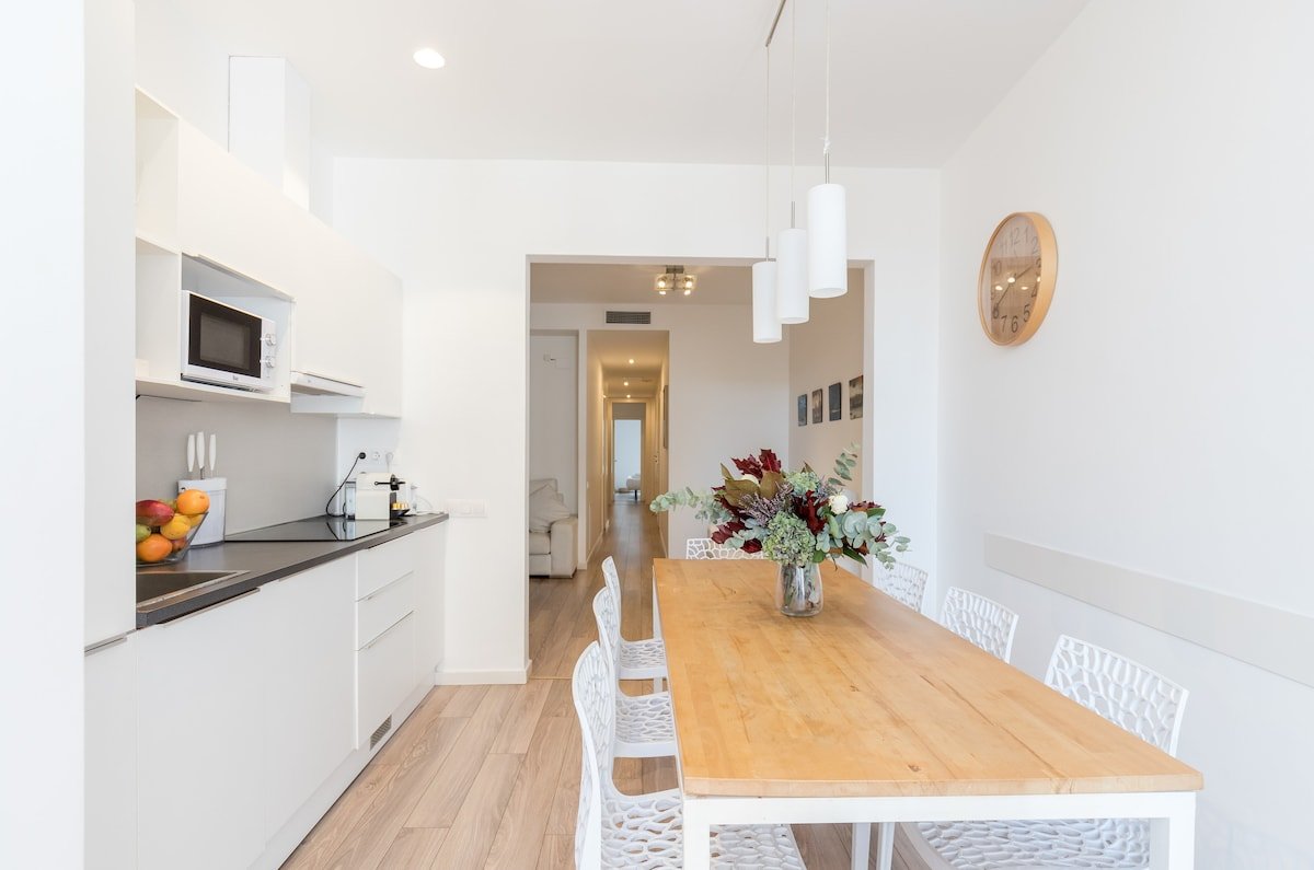 Superior 4 Bedroom Apartment – (B5,1,2,3,4) gallery image 2