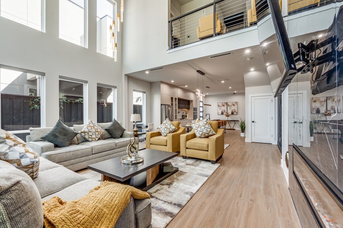 Luxurious Newly Built 5BR 5BA | Rooftop W/ Grill gallery image 3