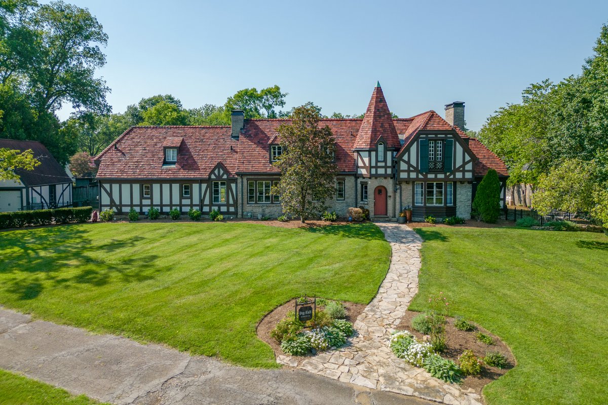 Charming Historic Ivy Hall Home in Prime Location!