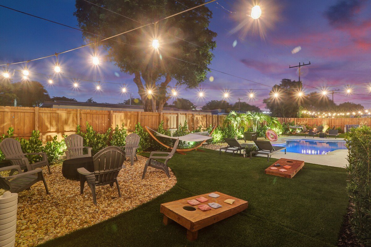 Luxury+ Fun | Heated POOL | Games | 15 min to FLL gallery image 3