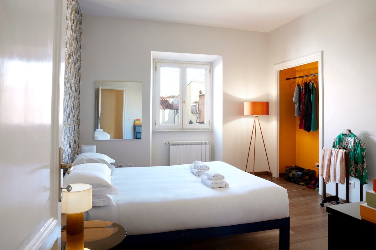 Large Apartment near Navona Square gallery image 2