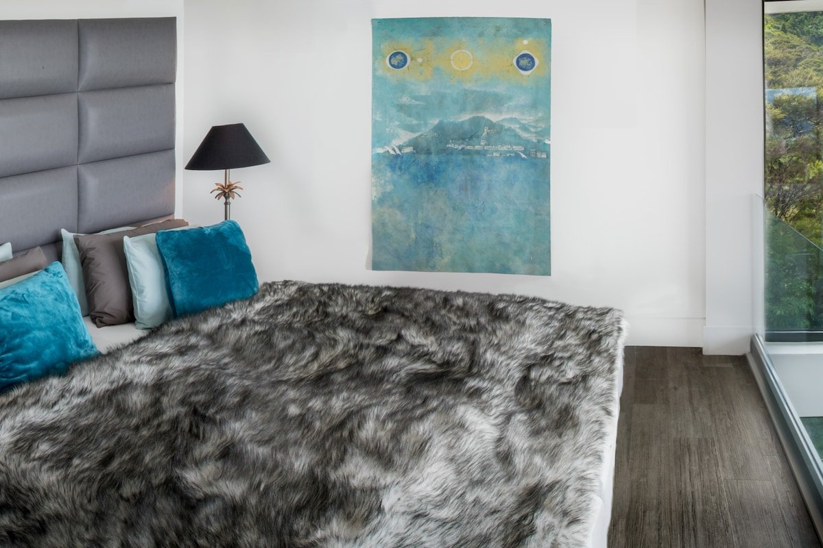 2 x Luxe Mountain Villas. Hottub View of Whangaroa gallery image 2