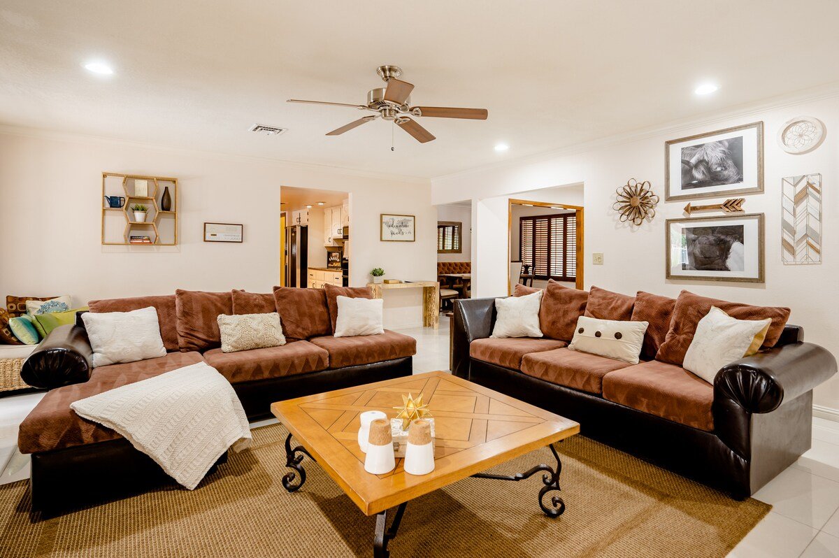 1/2Acre Luxury Closest to Strip/S LVBlvd 5min-airp gallery image 5