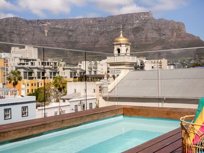 6 bedroom villa with roof top pool & mountain view