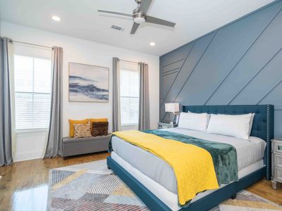 Walk to French Quarter from Modern home