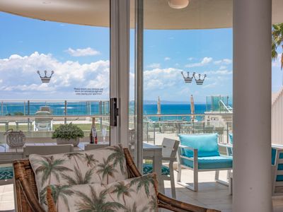 Noosa Crest Apartment 32: Stunning Ocean Views