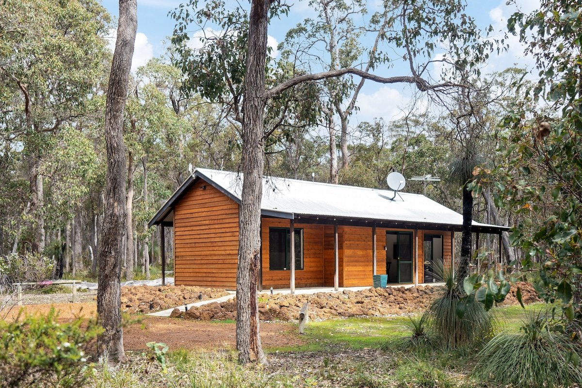 Chardonnay Spa Chalet at Island Brook Estate gallery image 2
