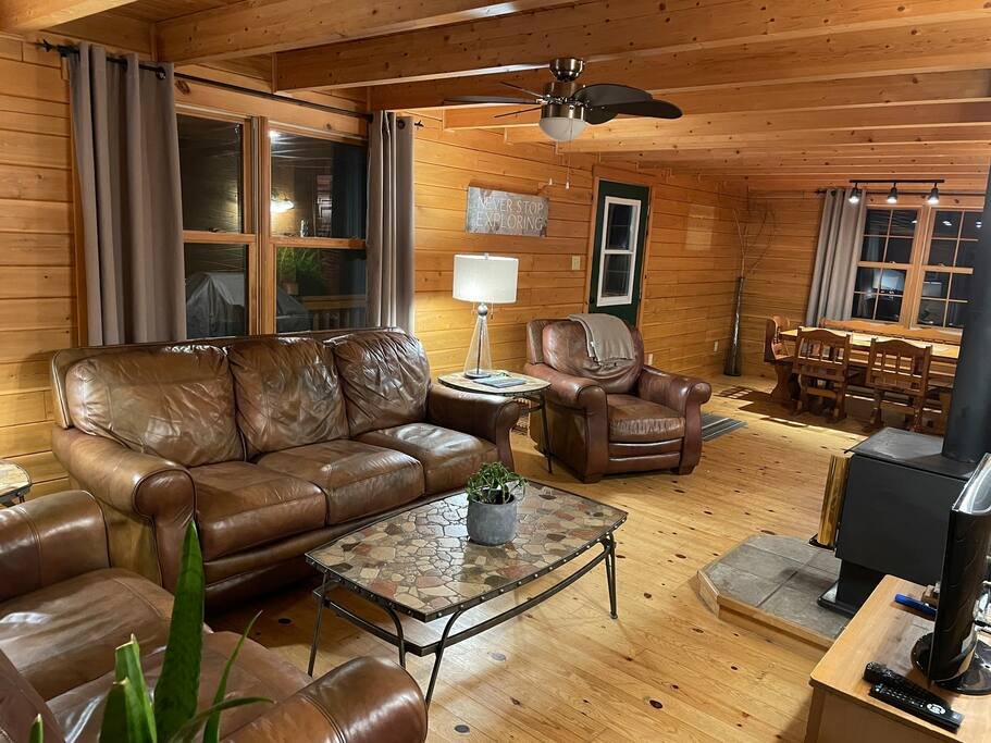 Cascade Cottage #2 gallery image 5