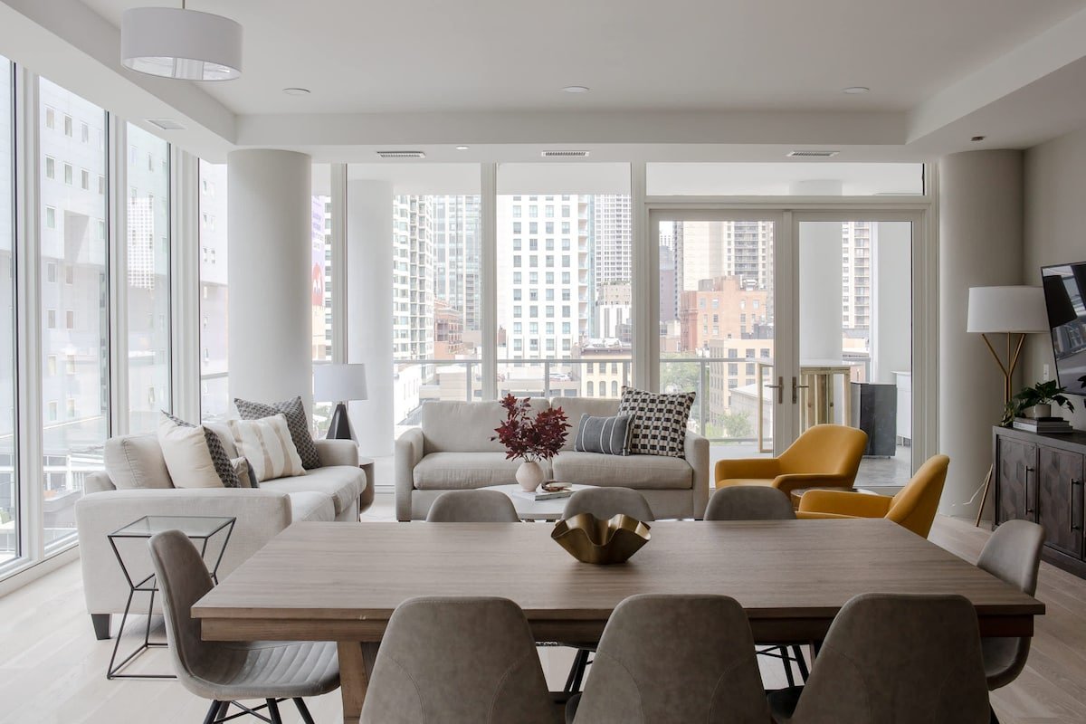 Luxury Loft Collection 703 – Terrace – River North gallery image 4