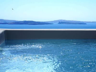 EverBlue Cave House by Thireon