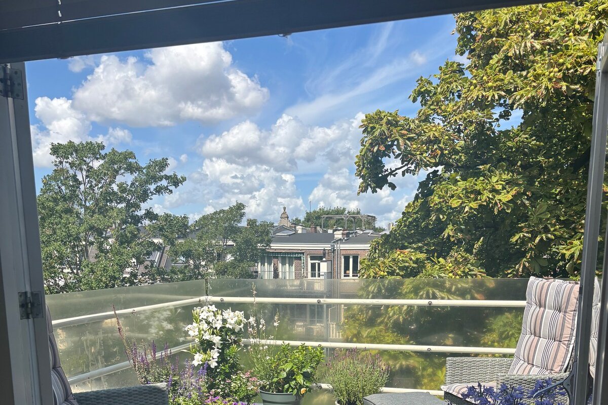 Beautiful apartment in the Pijp gallery image 4