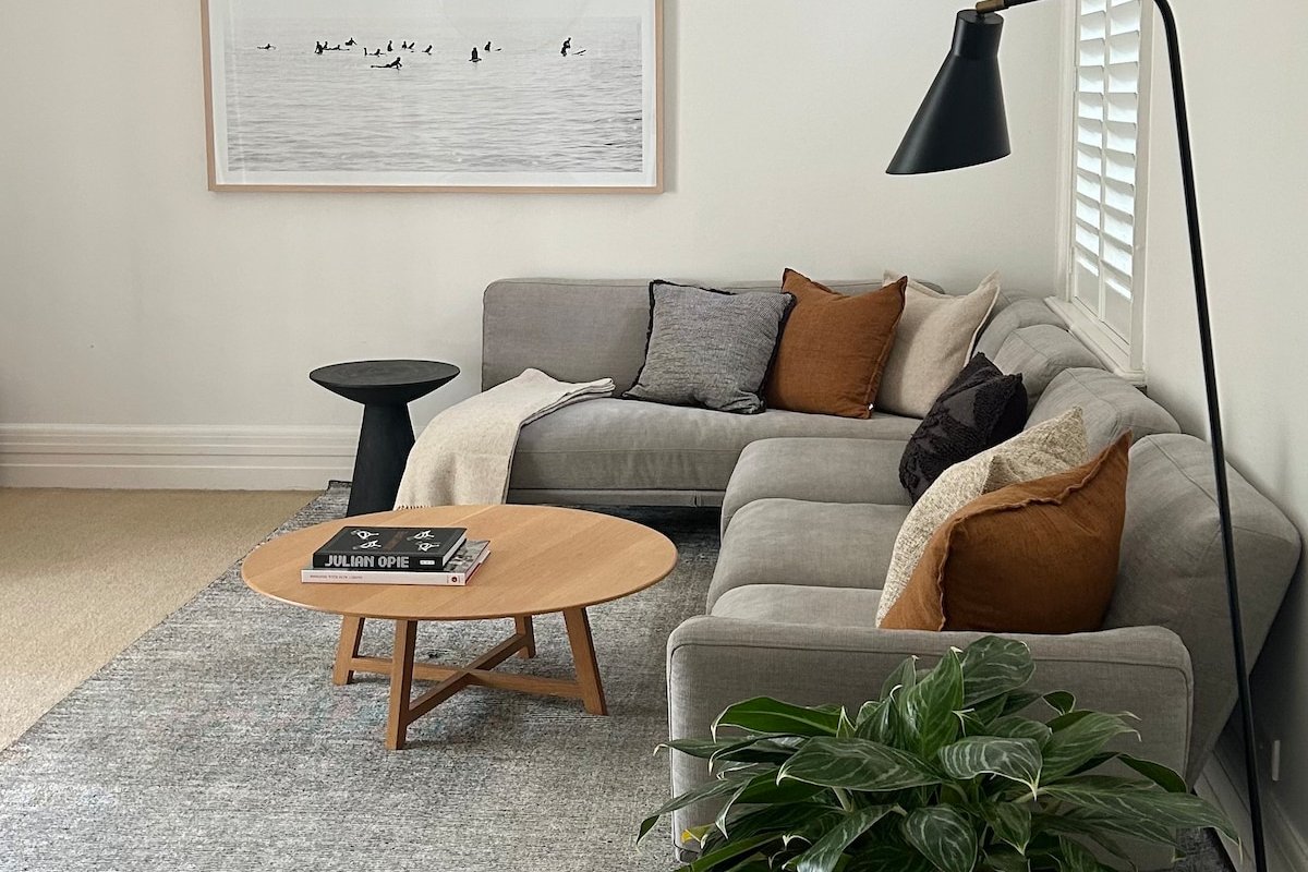 Stylish and Sunny – Family Beach Getaway in Manly gallery image 3