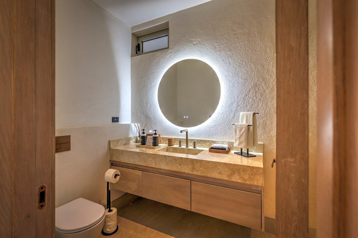 Villa Solara Lake View & Spectacular Sunsets gallery image 4