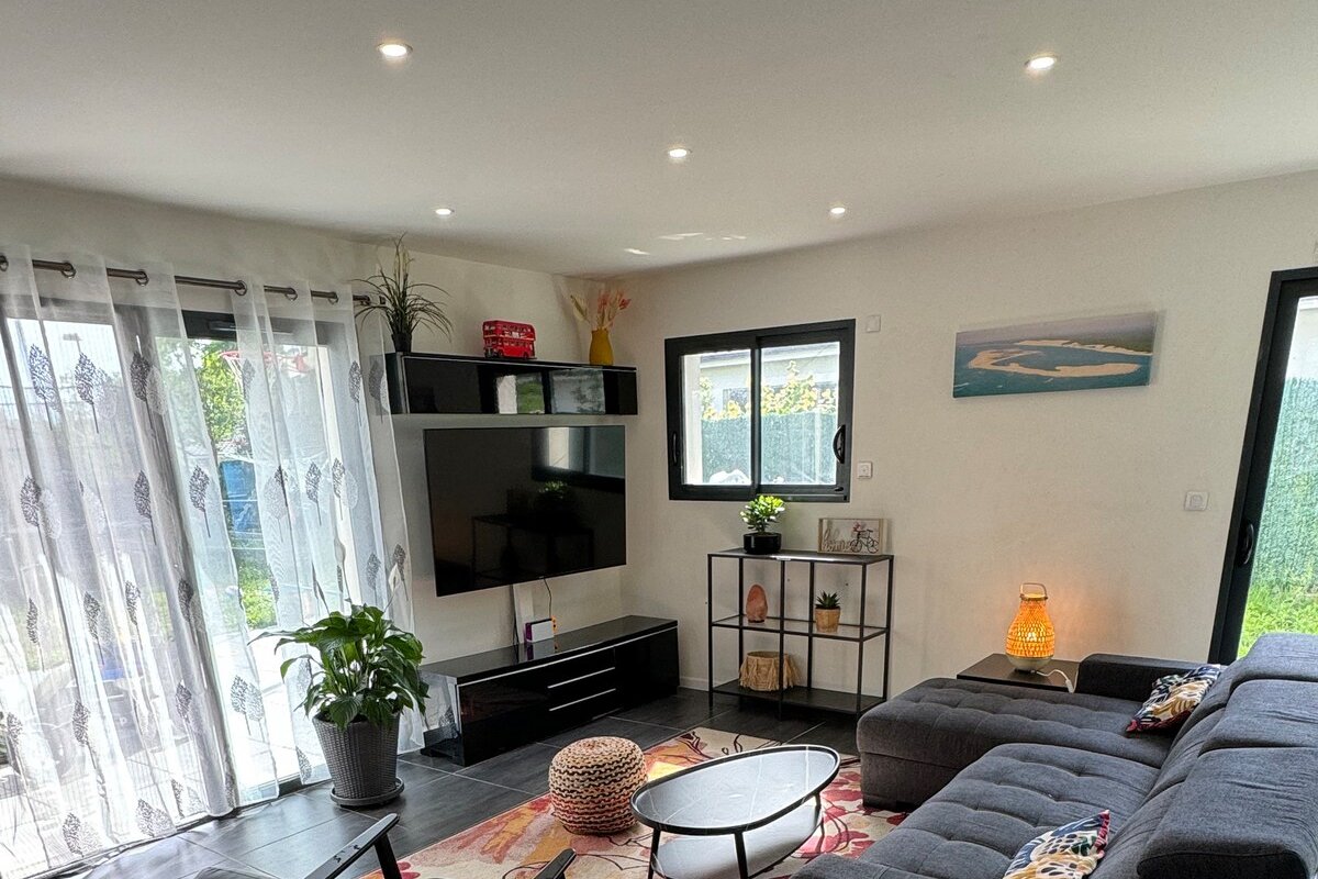 Villa moderne tout confort piscine vue forêt gallery image 5