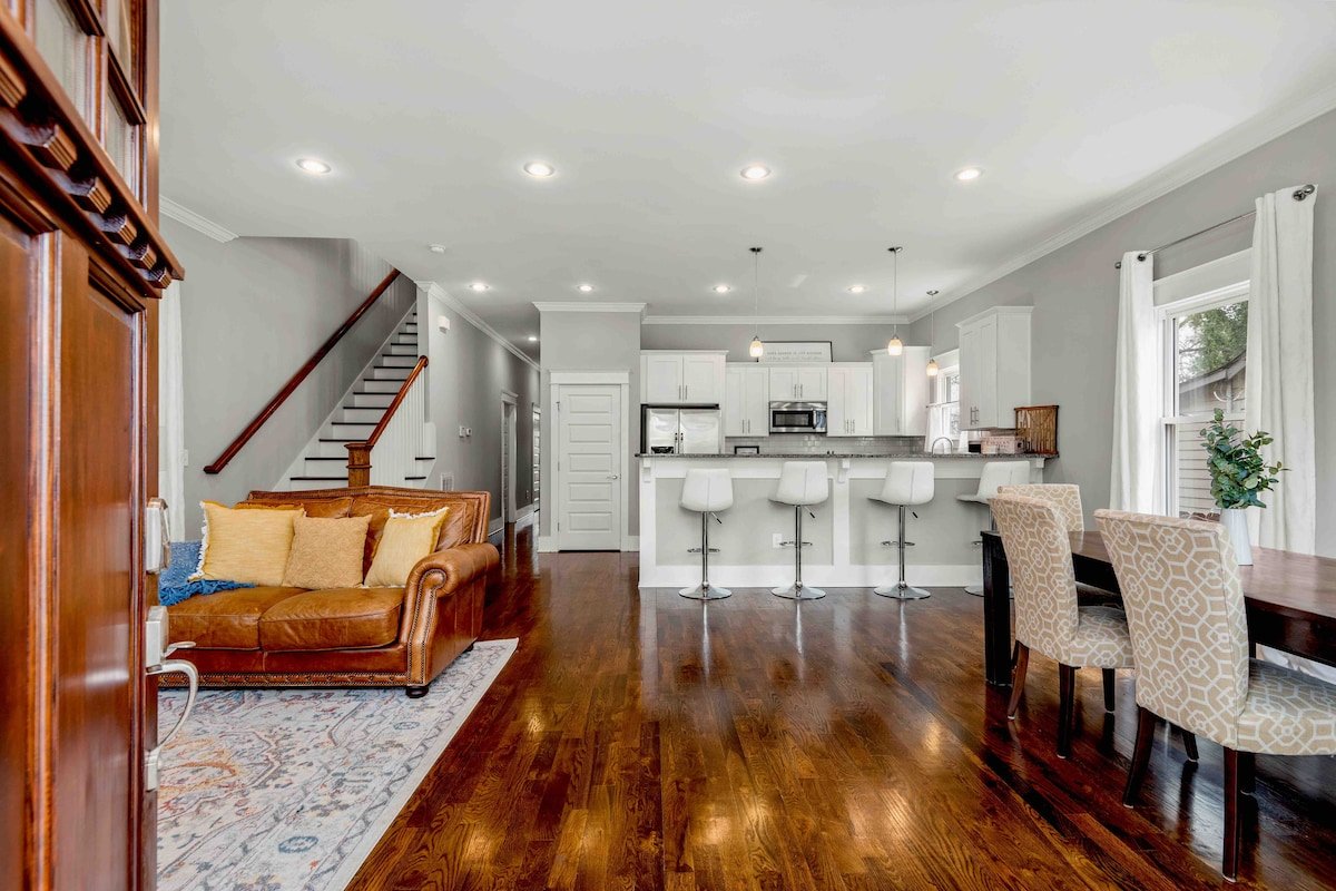 Nashville 4 BR Near Downtown Save on 3 to 7 Days gallery image 4