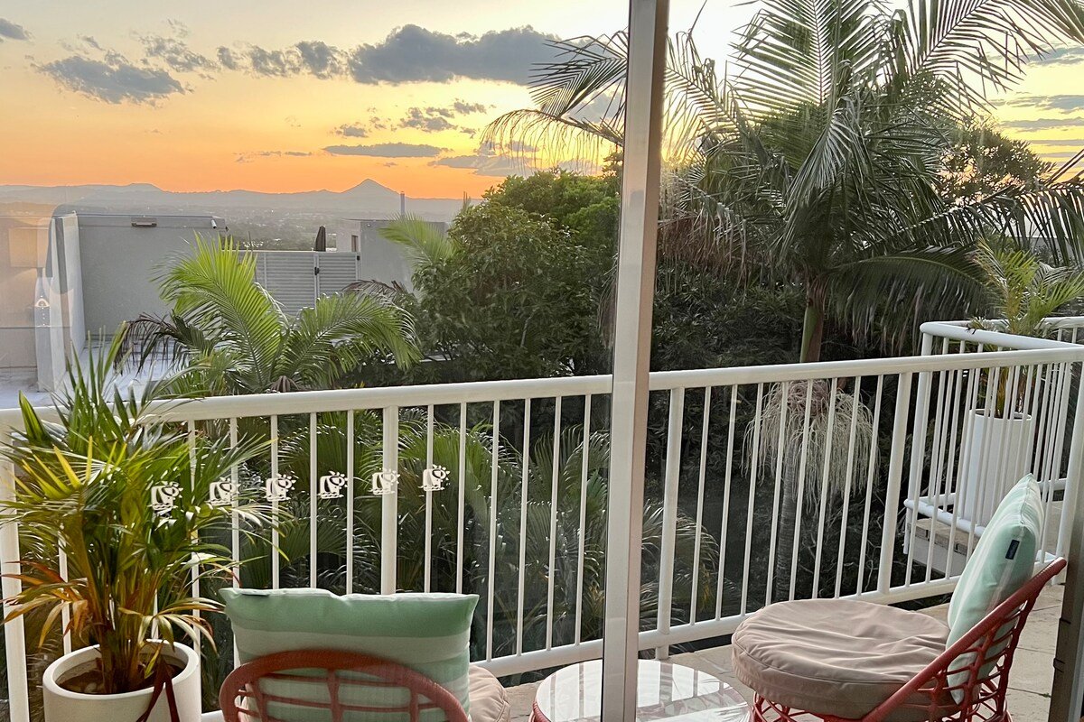 Penthouse Between Hastings Street and The Junction gallery image 4