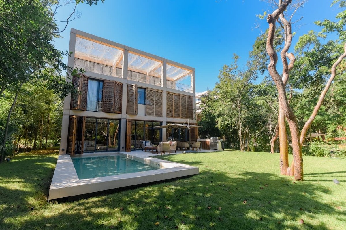 Stunning Villa Solana 6BR Golf Course | Corasol