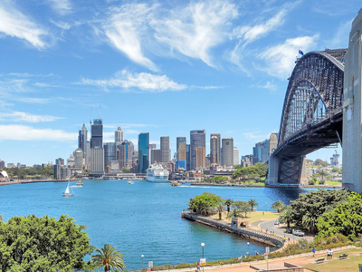 3 Bedrooms penthouse – Opera house and Bridge view