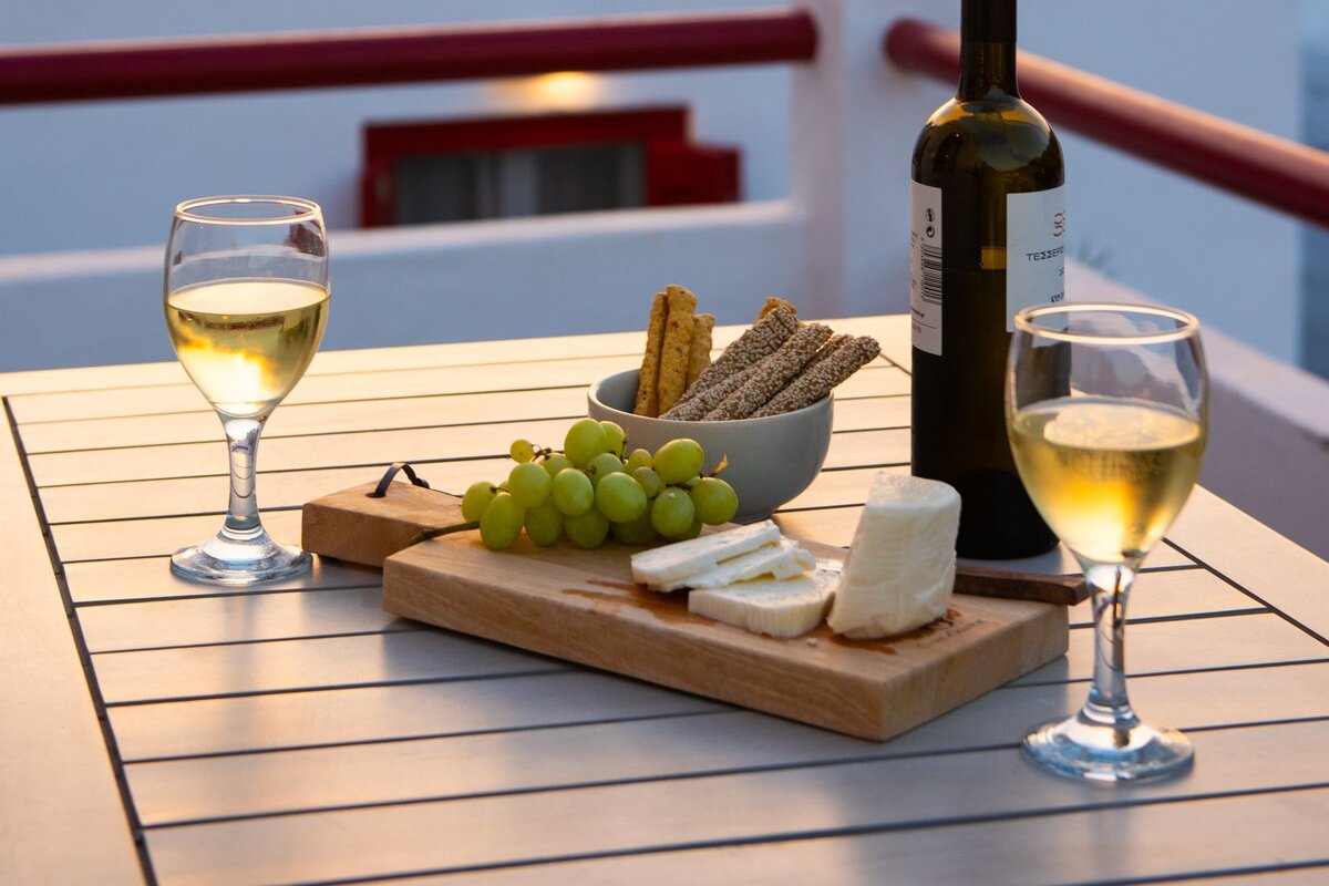 Sunset Multifunctional House on Kamares Bay gallery image 5