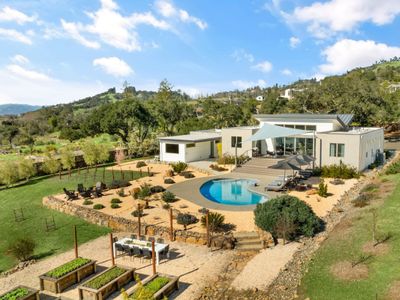 Sunset Ridge | Luxury Wine Country Retreat