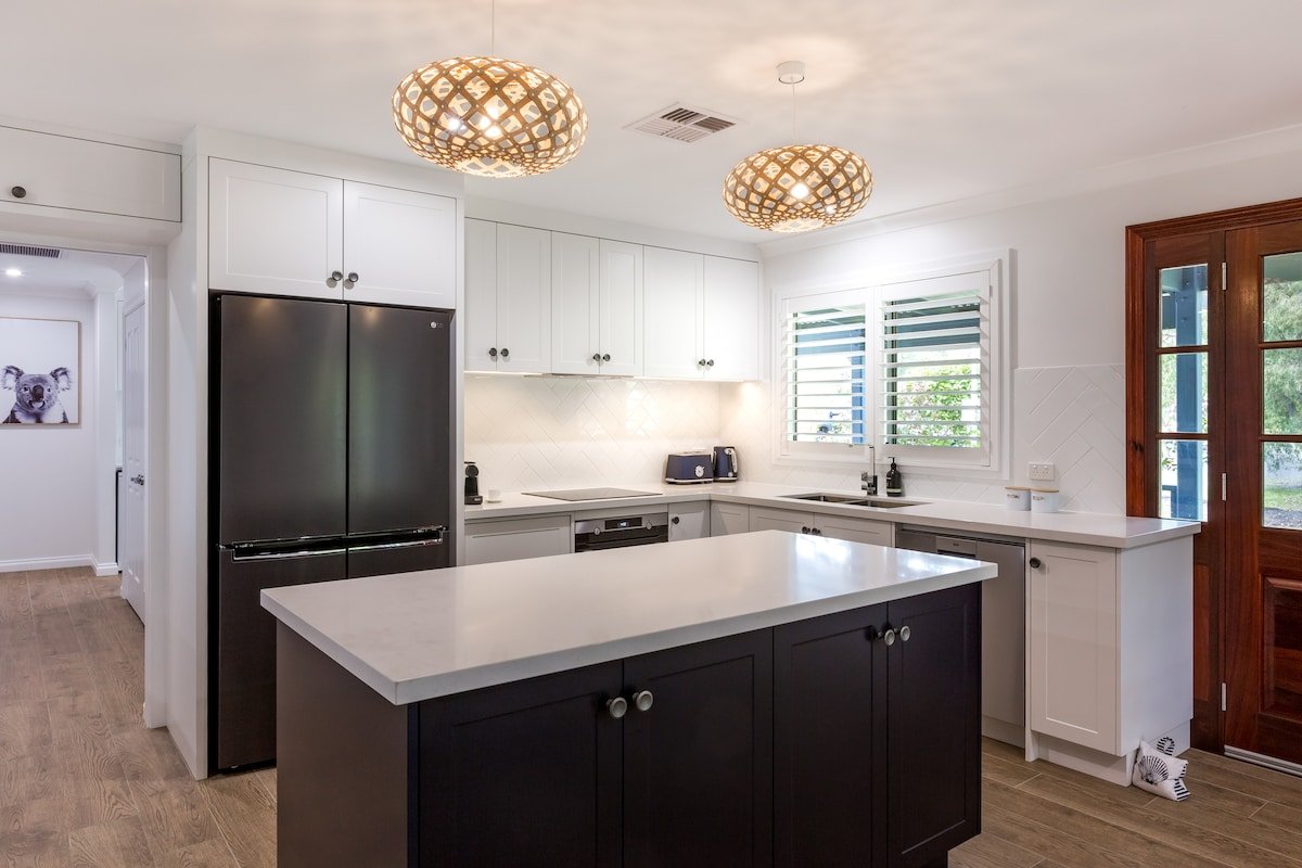 Bay Cottage—Seaside Serenity Close to Town gallery image 4