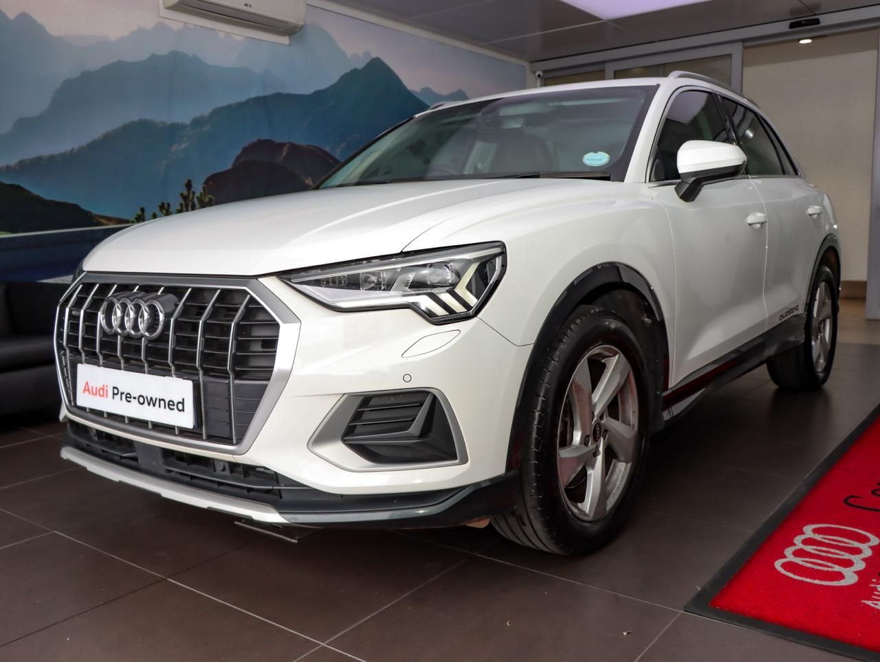 AUDI Q3 40 TFSI QUATT STRONIC ADVANCED for Sale in South Africa