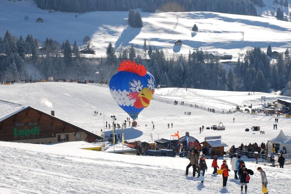 High Mountain Chalet – Great Views! gallery image 5