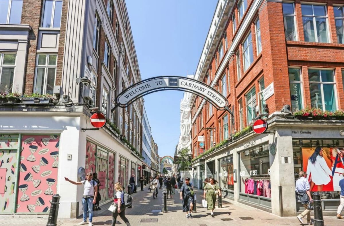 Luxury 2 Bed Soho/Piccadilly/Oxford ST/ Carnaby ST gallery image 3