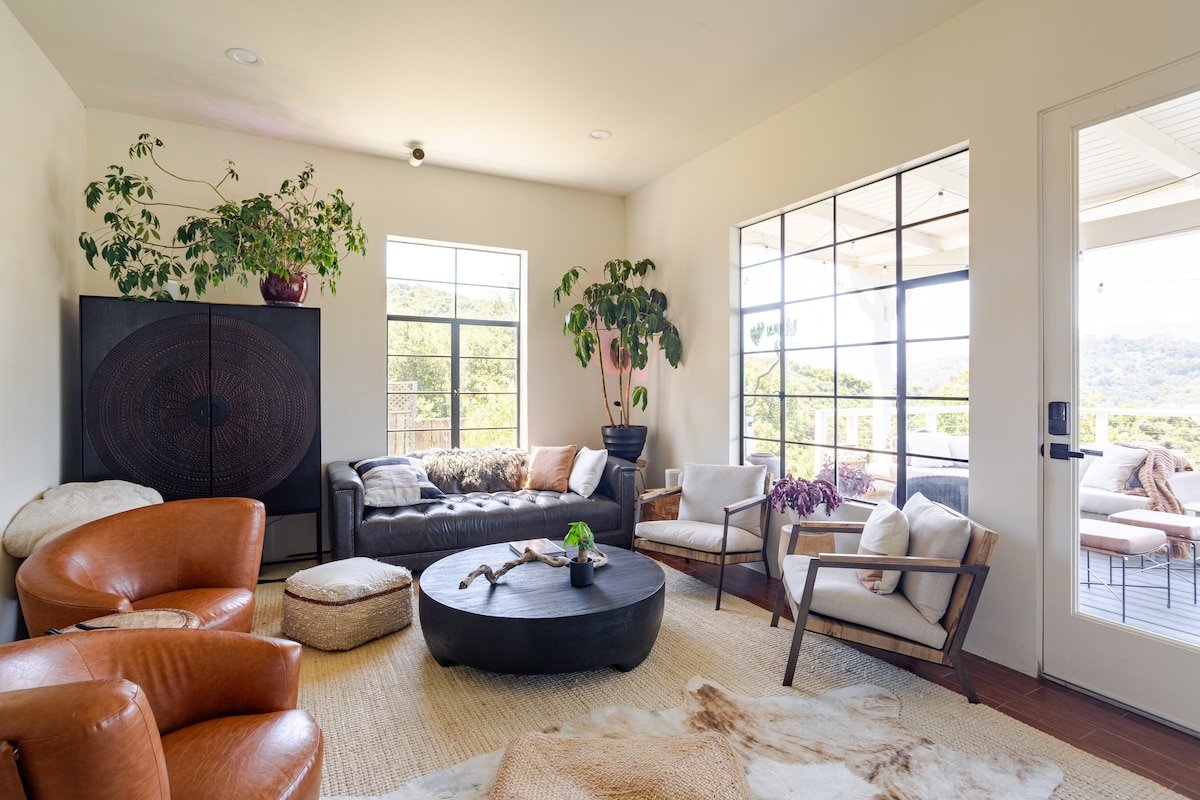 Retreat in Topanga gallery image 3