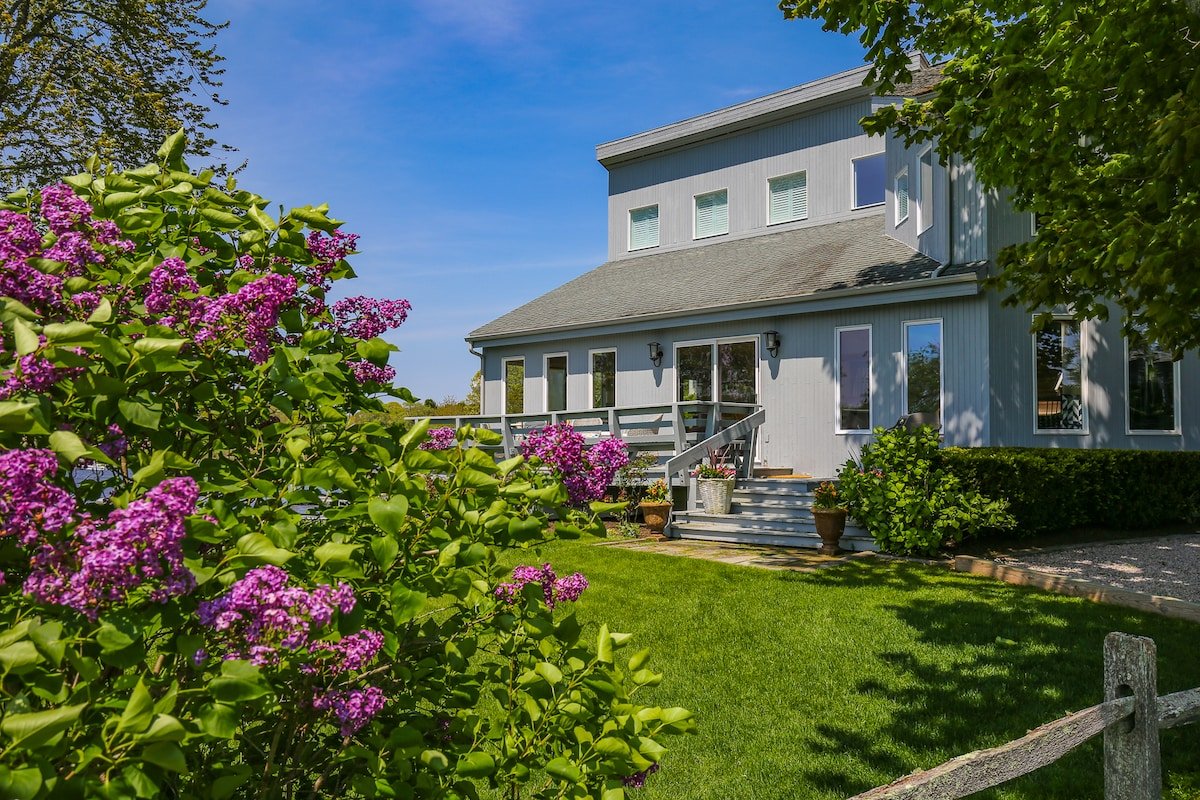 Waterfront Secluded Home with Dock gallery image 5