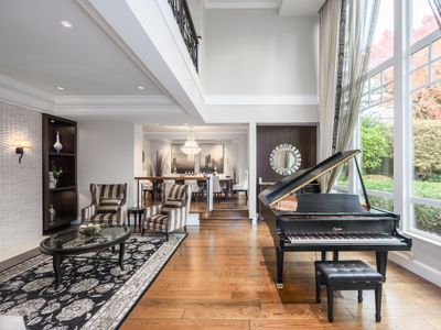 The British Properties | Pool • 11 min to Downtown