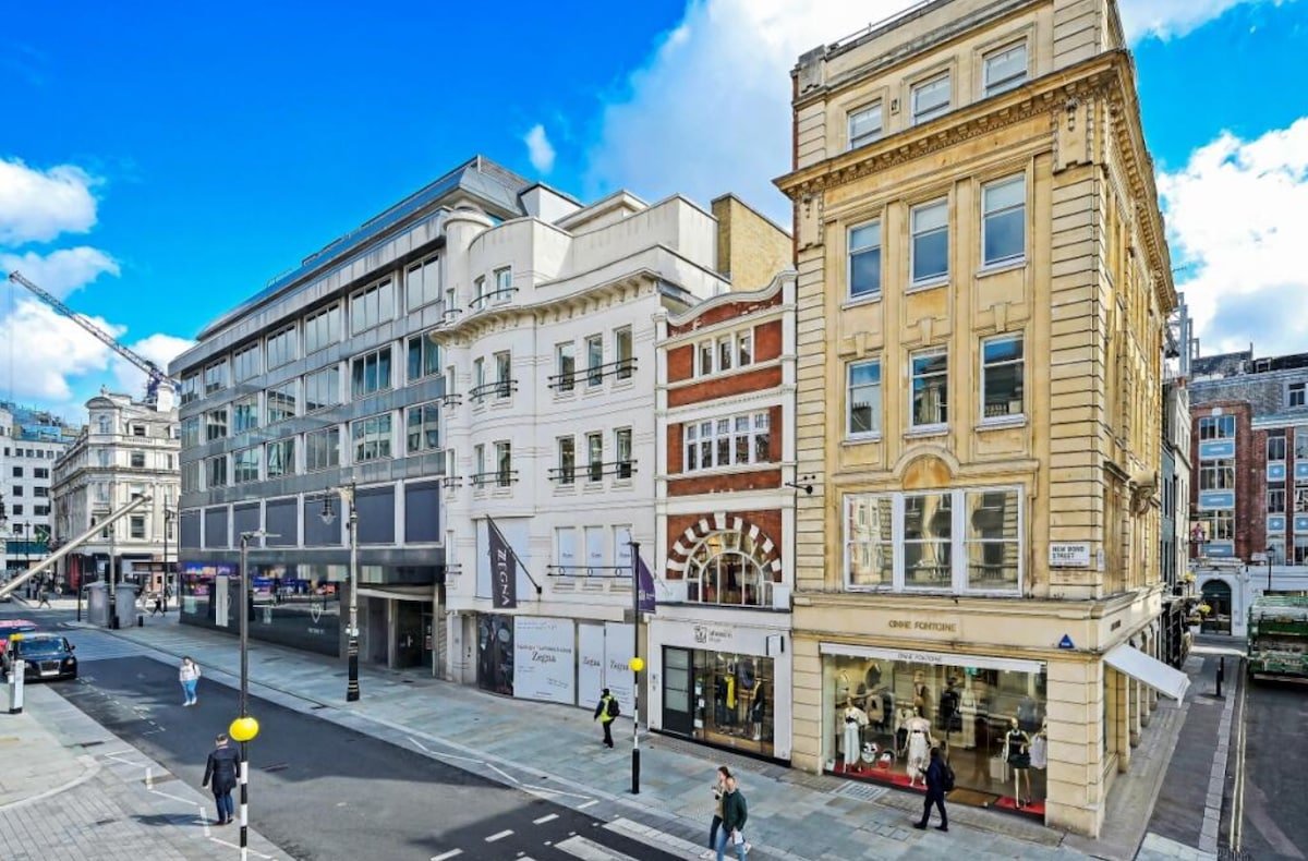 Mr Bond Luxury Mayfair Residence gallery image 4