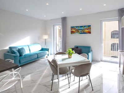 Elegant apartment on the Naples seafront